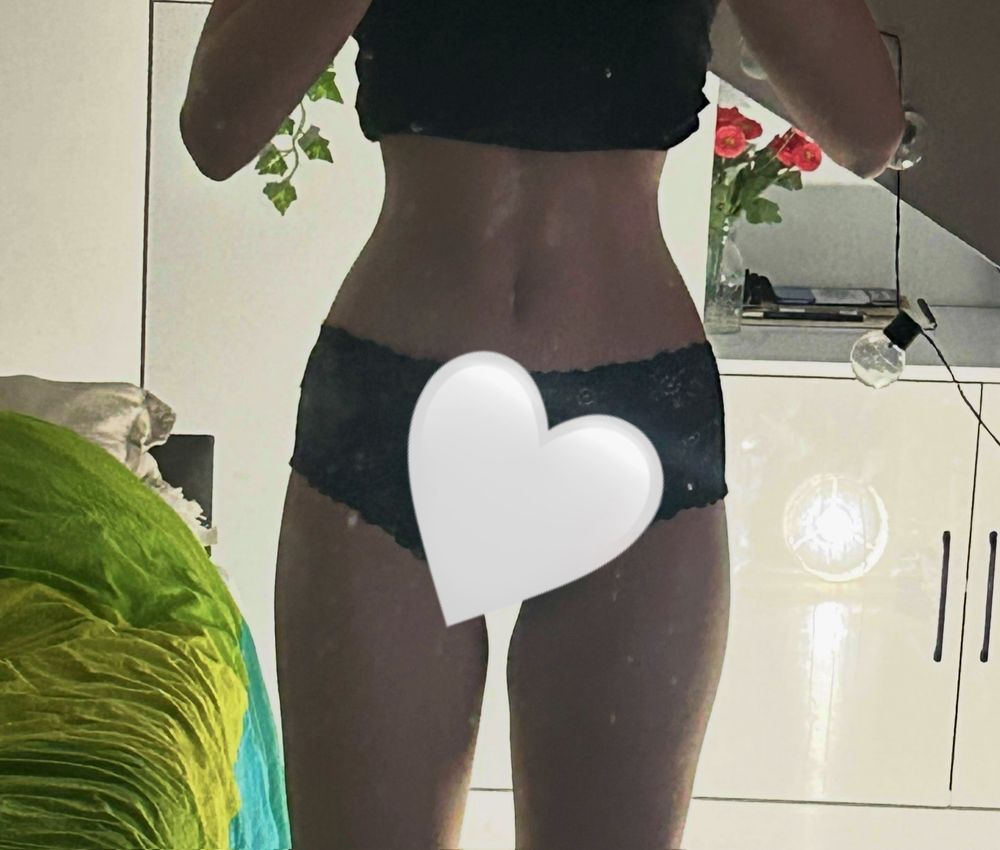 Ignore the dirty mirror😭😭