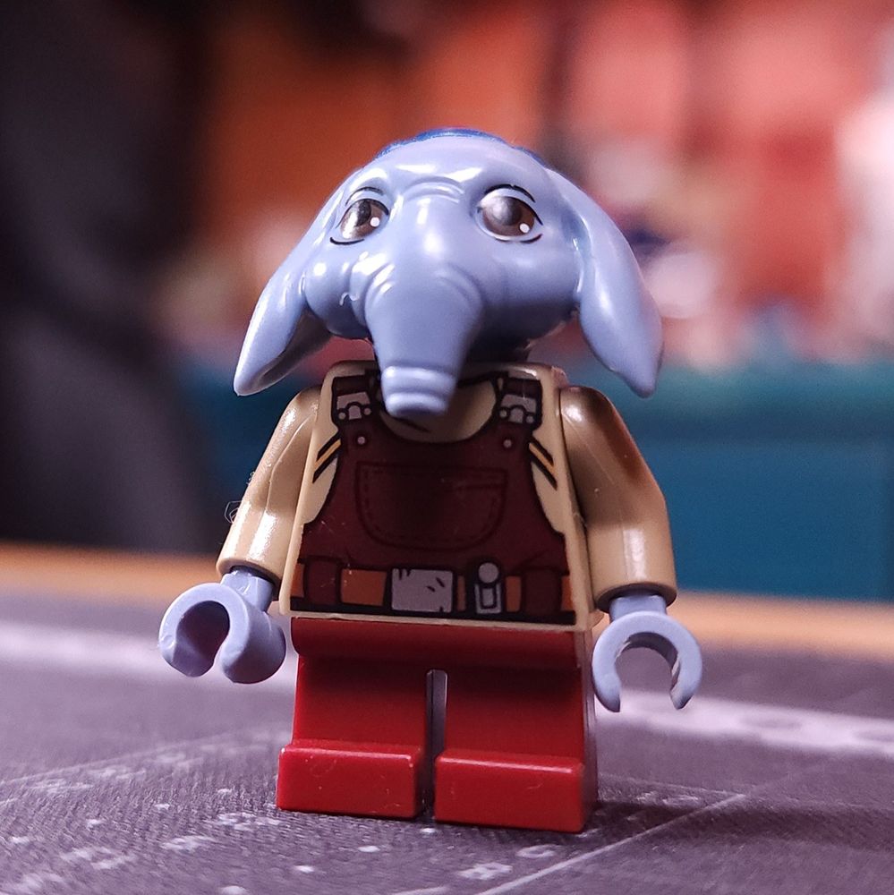 Neel, from the show, Skeleton Crew, as a Lego minifigure. Available in set 75374, The Onyx Cinder.