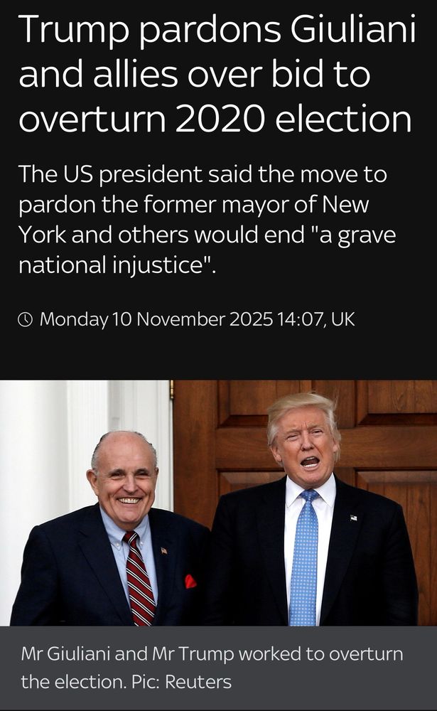 Two absolute morons looking gormless as fuck.