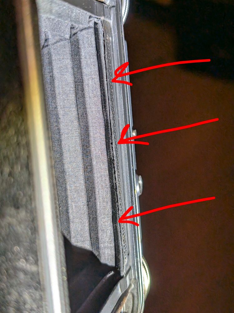 Fig 1 - The bellows connected to the camera chassis as it should be. 