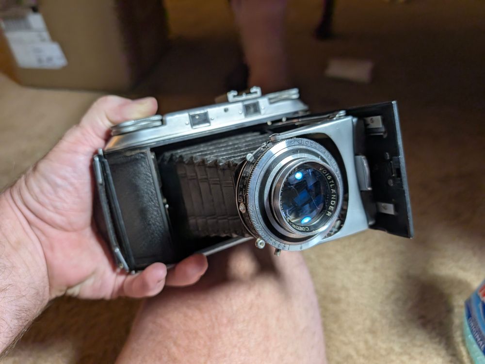 The mighty Voigtlander Bessa II, prior to cleaning and tune-up / repair 