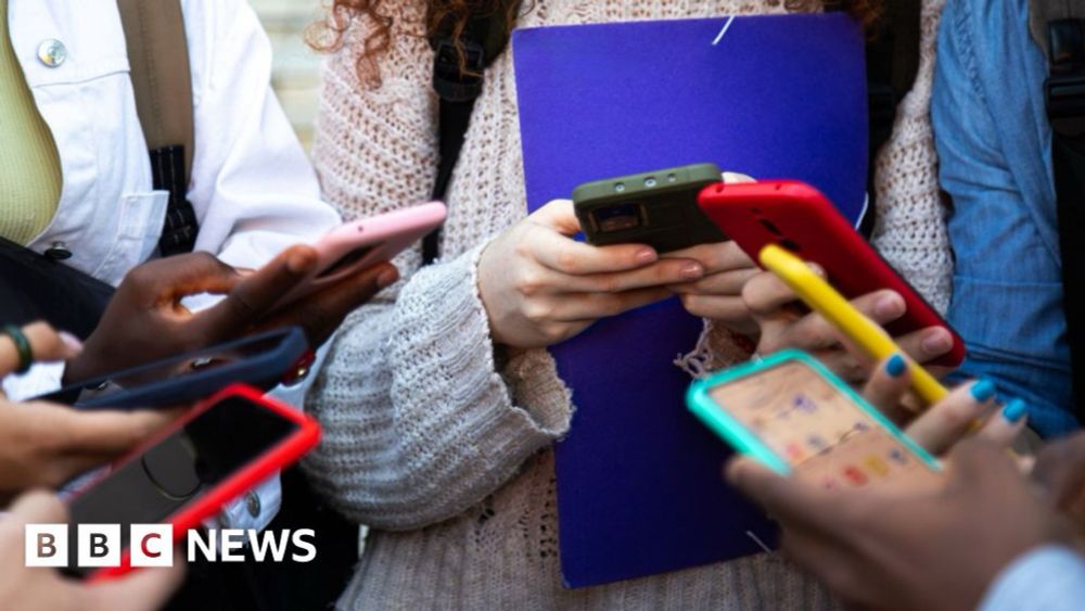 Ormiston Academies Trust to go phone-free