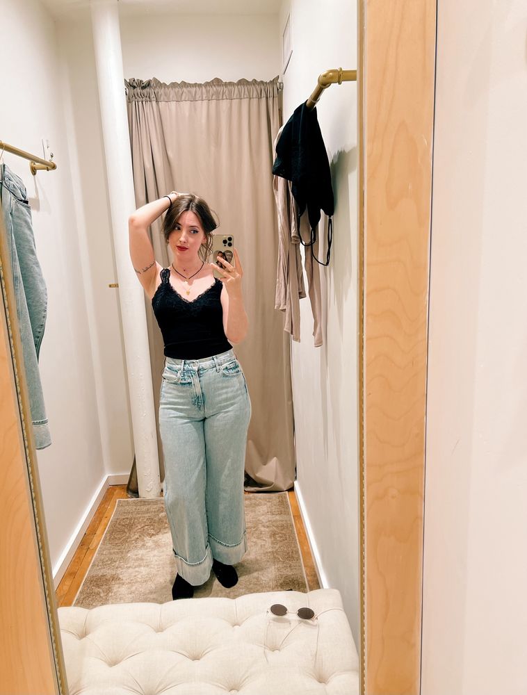 Same as left picture but holding hair up 