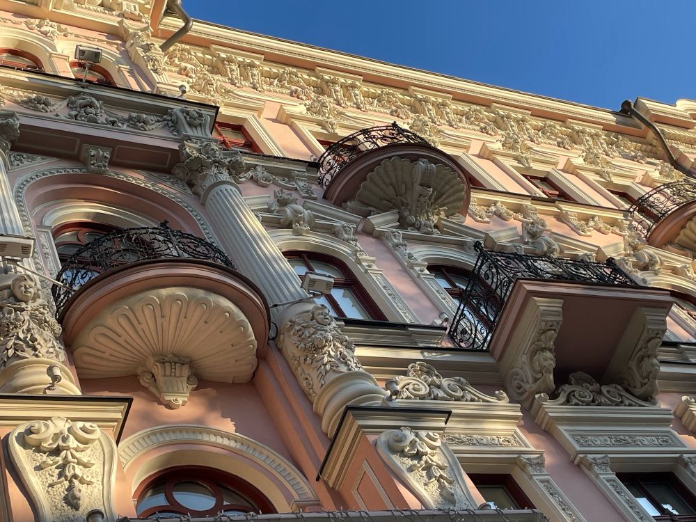 Odesa’s historic Hotel Bristol, before it was bombed by the Russians. 