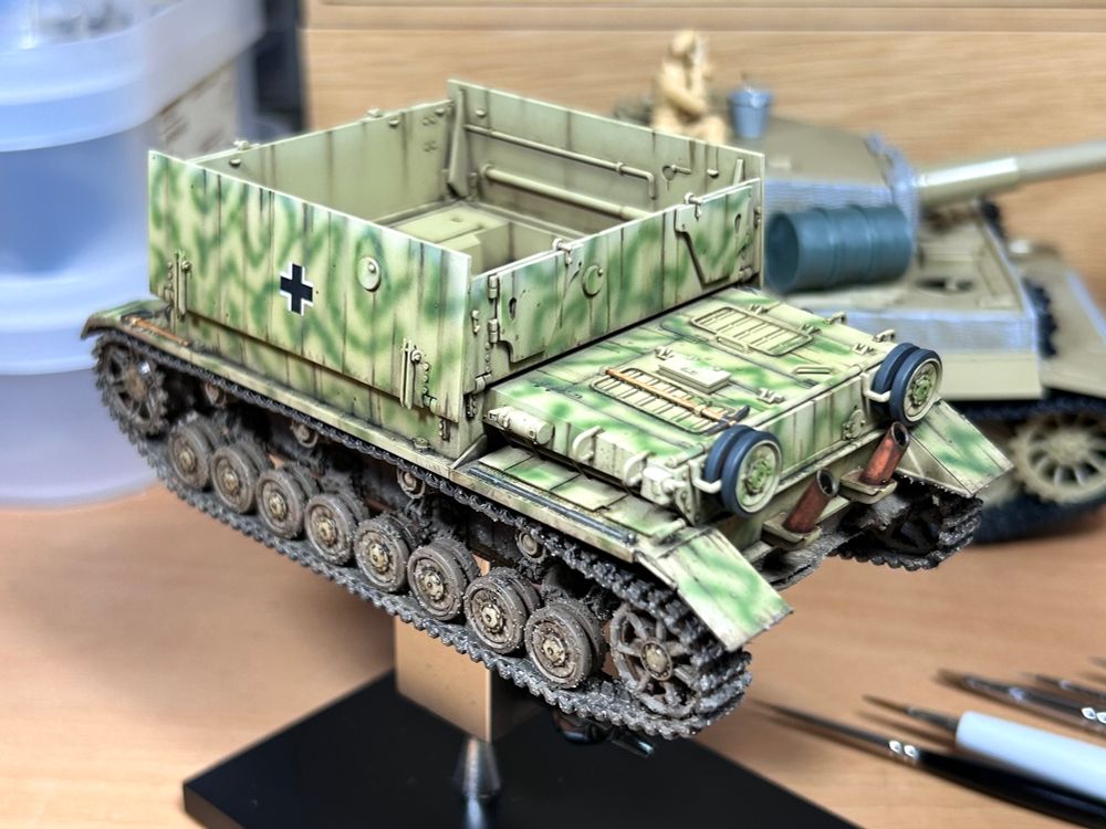 ここも色々な手順があるが、「ウェザリングの隘路」にハマらないやり方を模索した