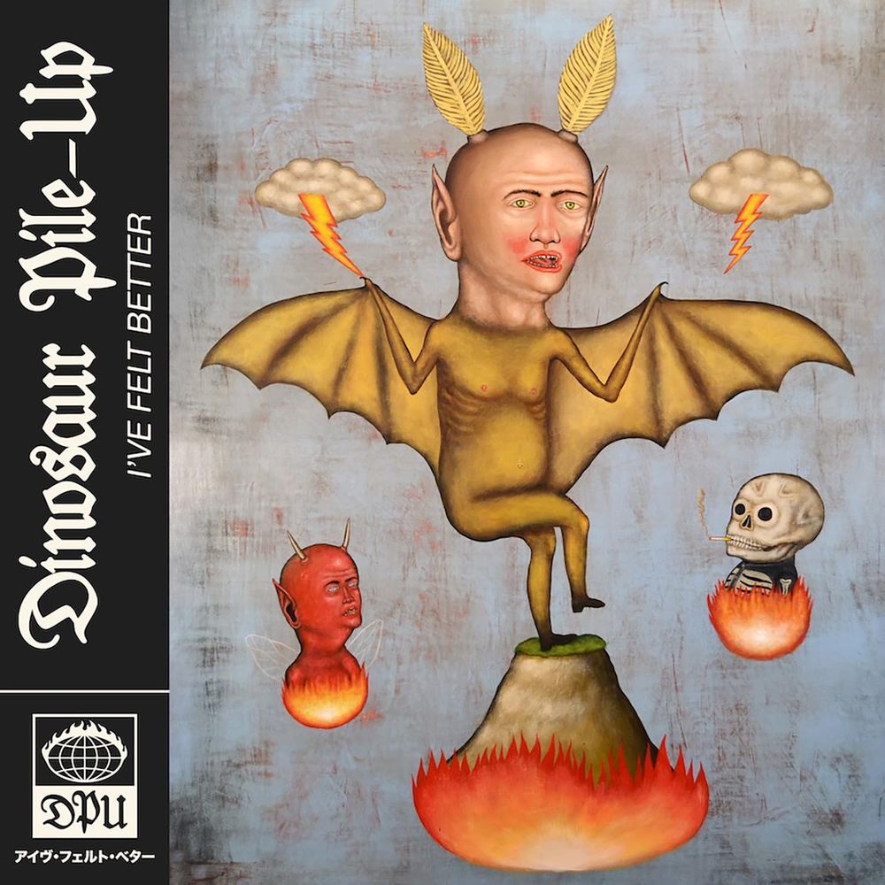 Dinosaur Pile-Up - I've Felt Better album artwork.

Illustration façon Moyen-Age d'un homme chauve-souris en train de danser sur un bout de montagne enflammée, entre un démon rouge et un squelette (eux aussi enflammés).