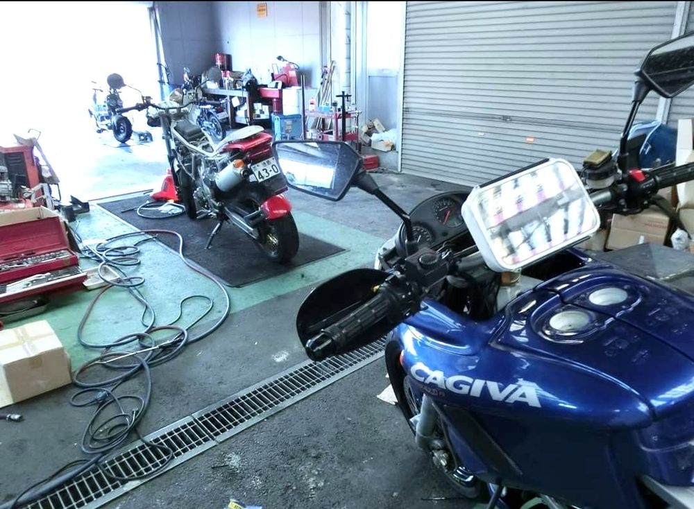 今なきバイク屋さん、ヒスキー😭