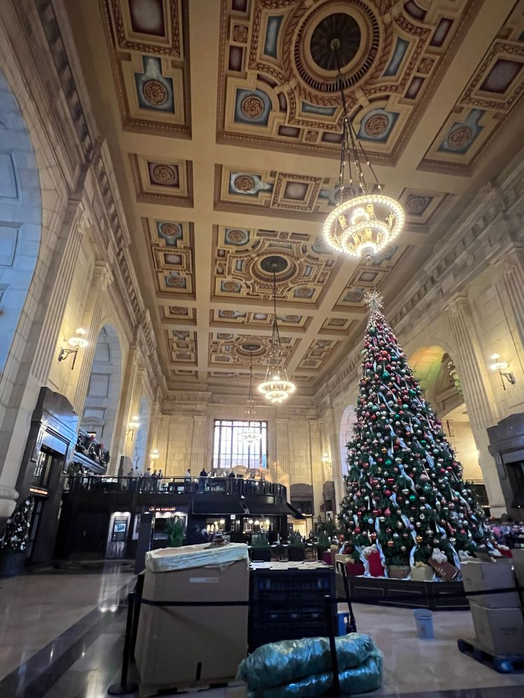 Interior of Union Station train depot, very high ceiling w bas relief, arched windows