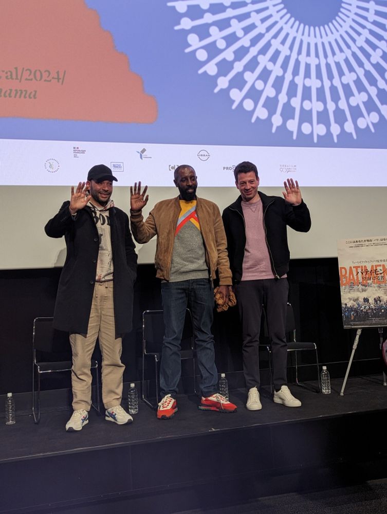 上映後ティーチインで登壇したラジ・リ監督（中央）、プロデューサーのトゥフィク・アヤディさん（左）、クリストフ・バラールさん（右）。