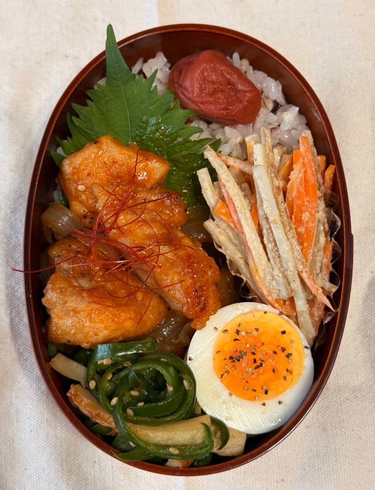 ・鶏もものヤンニョム風
・ごぼうサラダ
・ちくわとピーマンのきんぴら
・ゆで卵