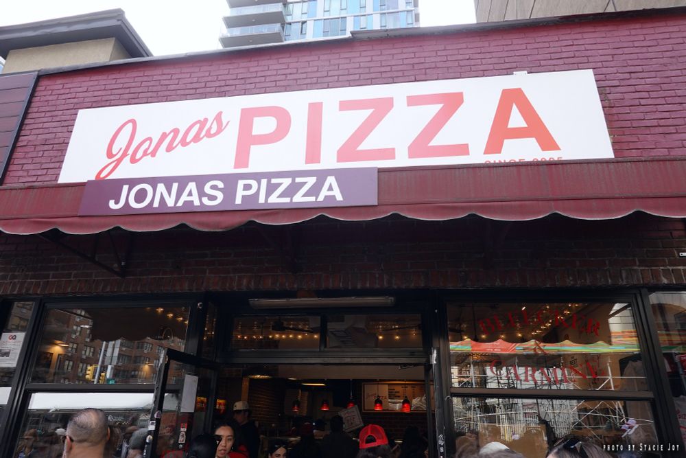 Joe's Pizza became Jonas Pizza today for a 1-day pop-up event