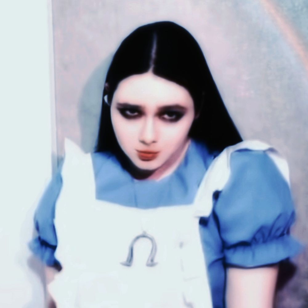 alice liddell cosplay, sooo if ur here u can like this post and share andddd subb ok thanks 💋💋💋