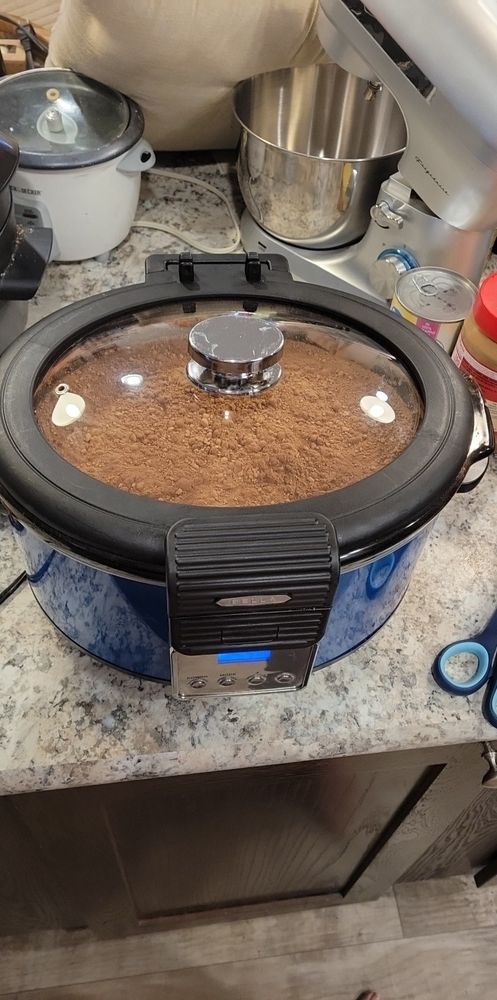 Crock pot hot chocolate, cooking away 