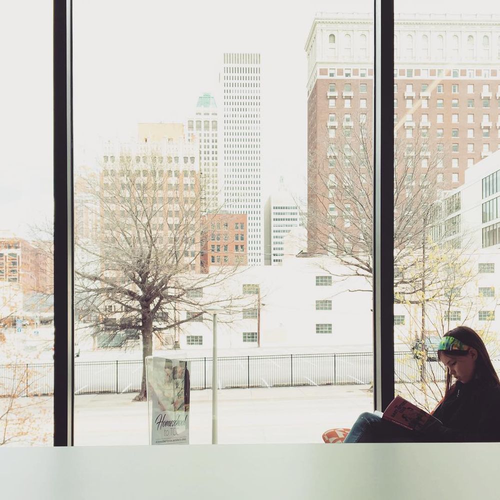 In kindergarten, i thought this kid would never learn how to read. I remember spending 30 minutes in the front yard trying to get her to read the word “Do.” It was like when Phoebe was trying to teach Joey how to speak French. .
Now the kid is gobbling books like they aren’t making any more.