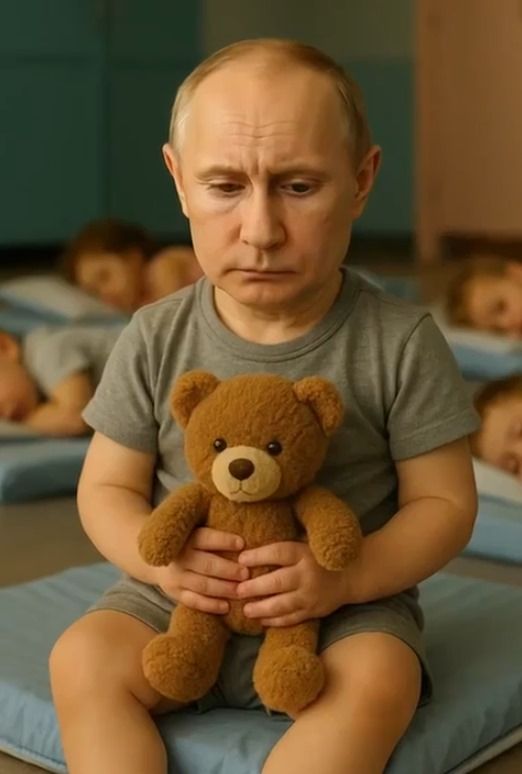 Putin not amused umklammert seinen wehrlosen Teddybären 
