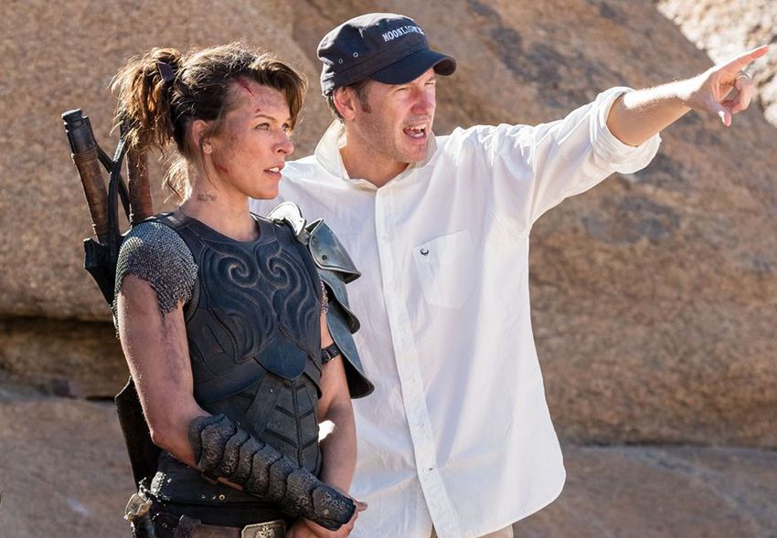 On-set picture of Milla Jovovich and her husband Paul W.S. Anderson