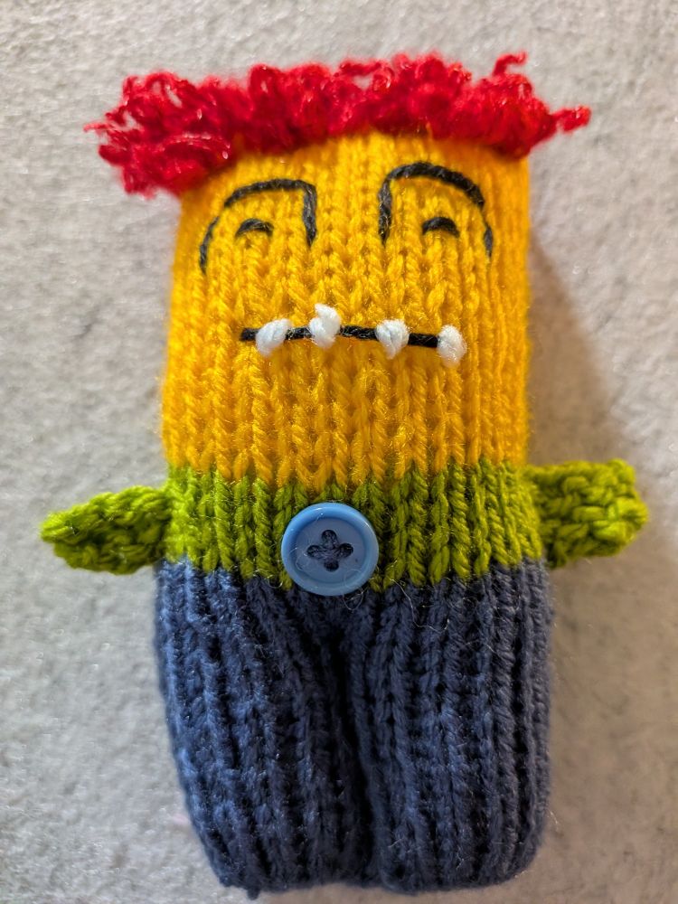knitted minimonster