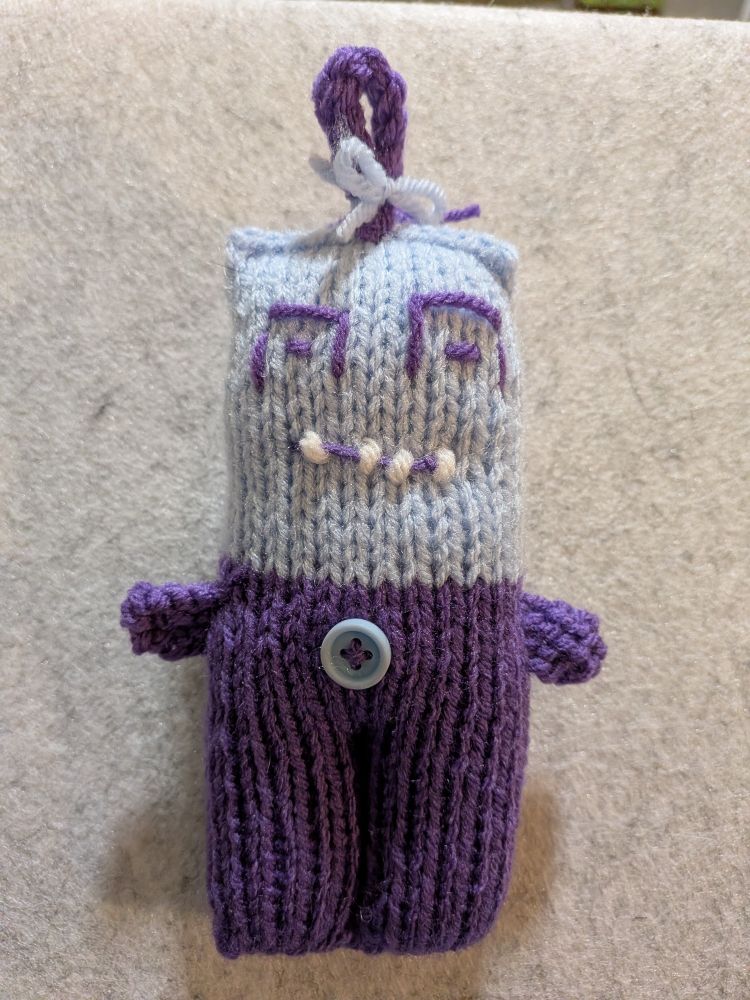knitted minimonster