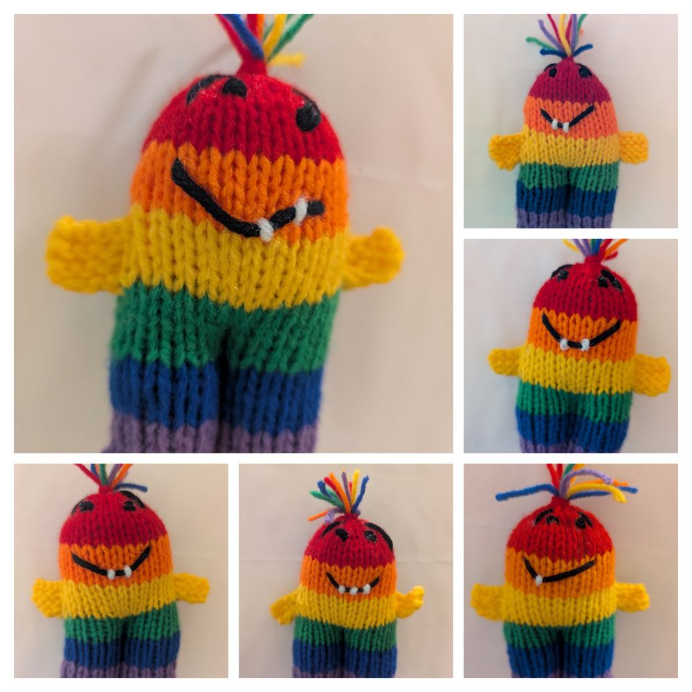Knitted minimonsters