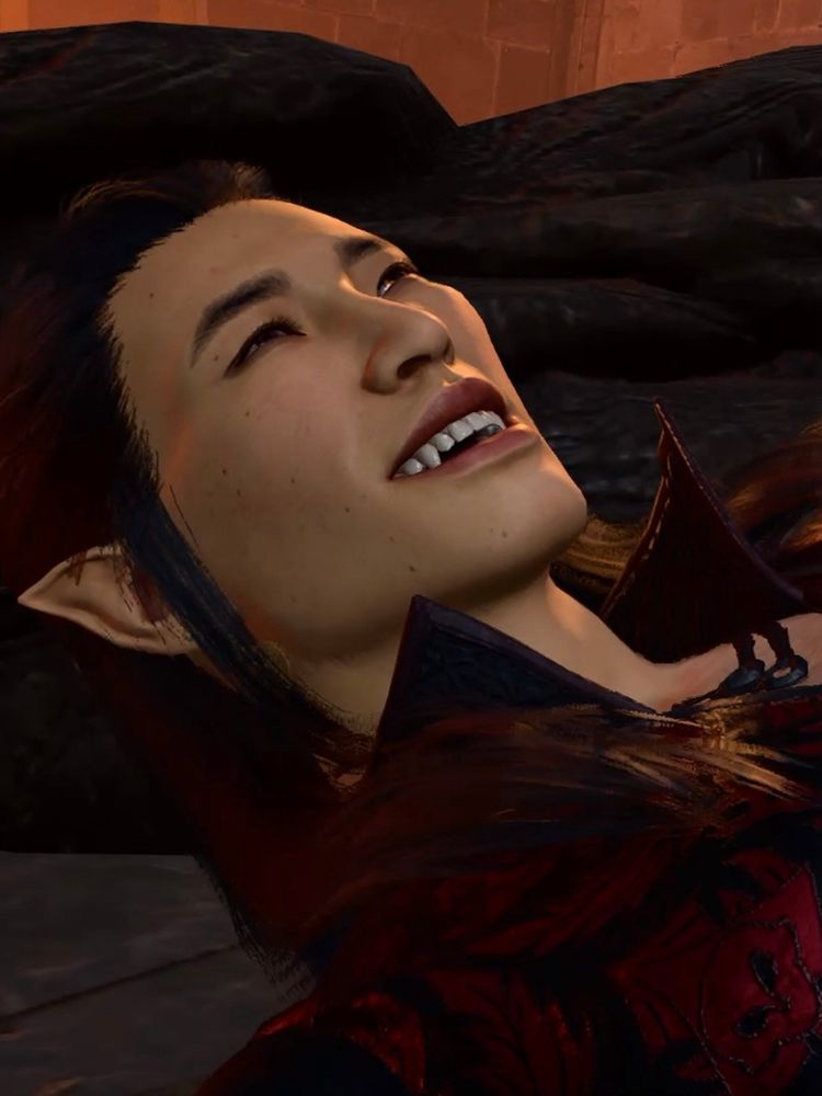 Tasha’s Hideous Laughter = teefs on display!