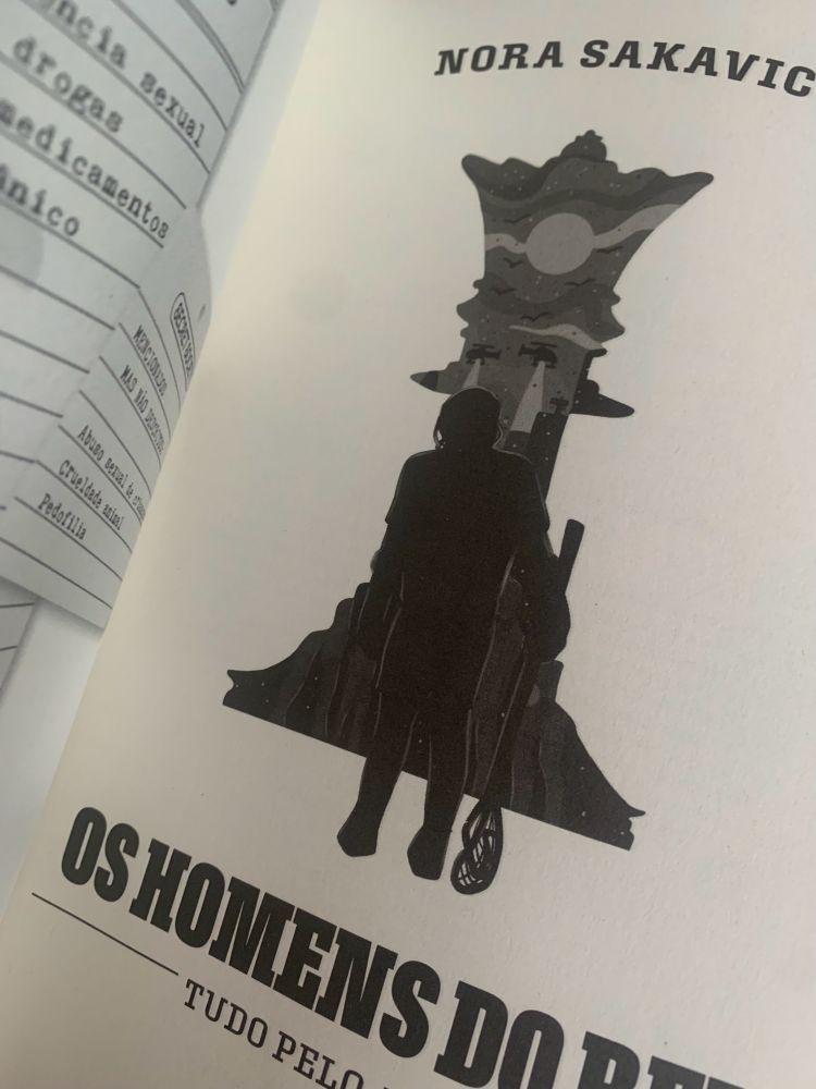 inner cover for Os Homens do Rei (european portuguese edition The King’s Men) published by Secret Society with art by artgent (@art.gent on instagram)