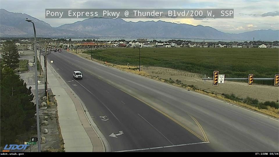 Pony Express Pkwy @ Thunder Blvd   200 W  SSP