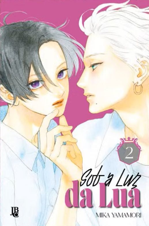 Capa nacional do segundo volume de "Sob a Luz da Lua", com a dupla de protagonistas em destaque.