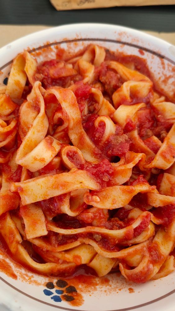 Tagliatelle Bolognaise! Echt in Bari smaken de tomaten 100 x beter (zoeter) dan in Nederland!!.