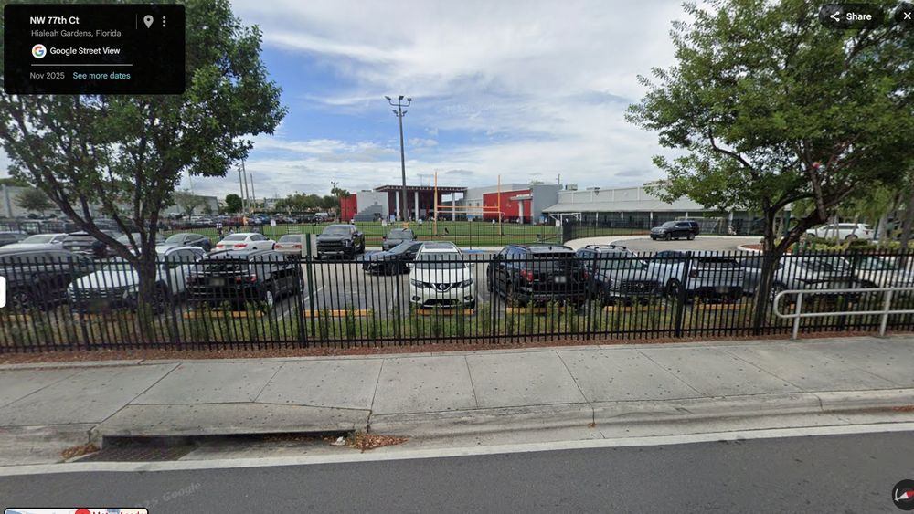 Photo confirming the videos location on NW 77th Ct Hialeah gardens.