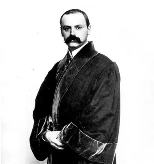 Portrait of Karl Schwarzschild in academic garb, undated photograph, Emilio Segrè Visual Archives, American Institute of Physics (repository.aip.org)