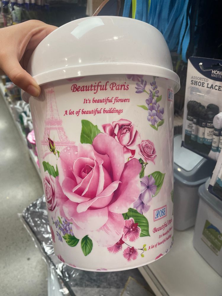Decorative rubbish bin 