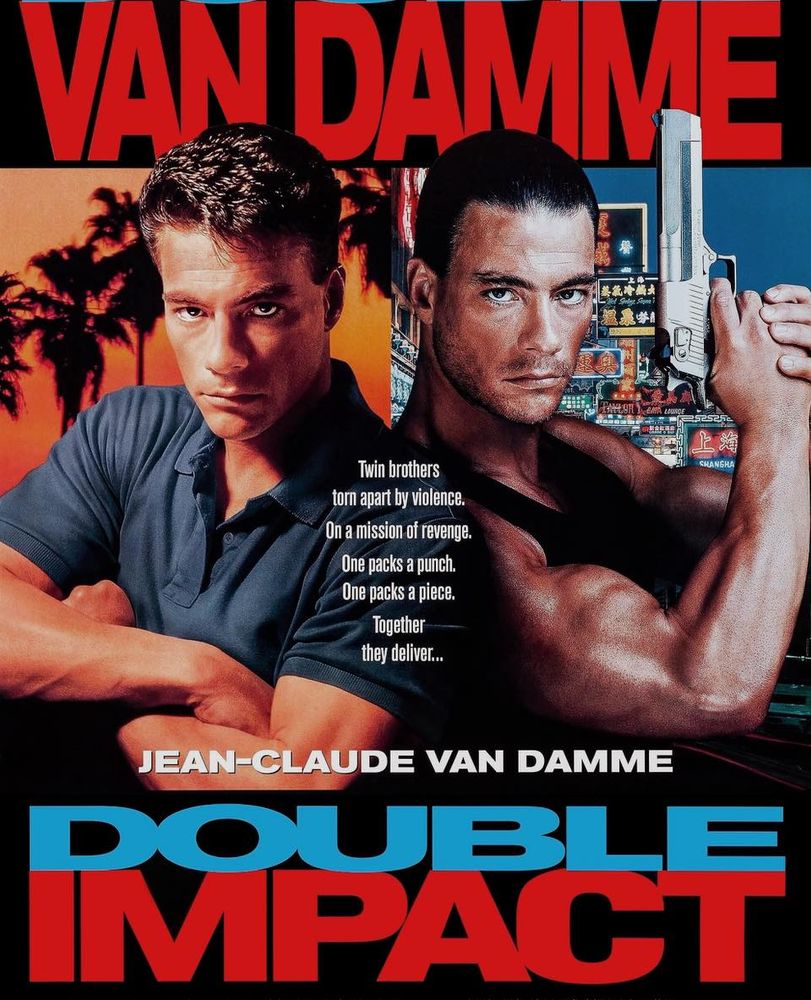 Zwei mal Jean-Claude van Damme auf dem Poster des Films "DOUBLE IMPACT"