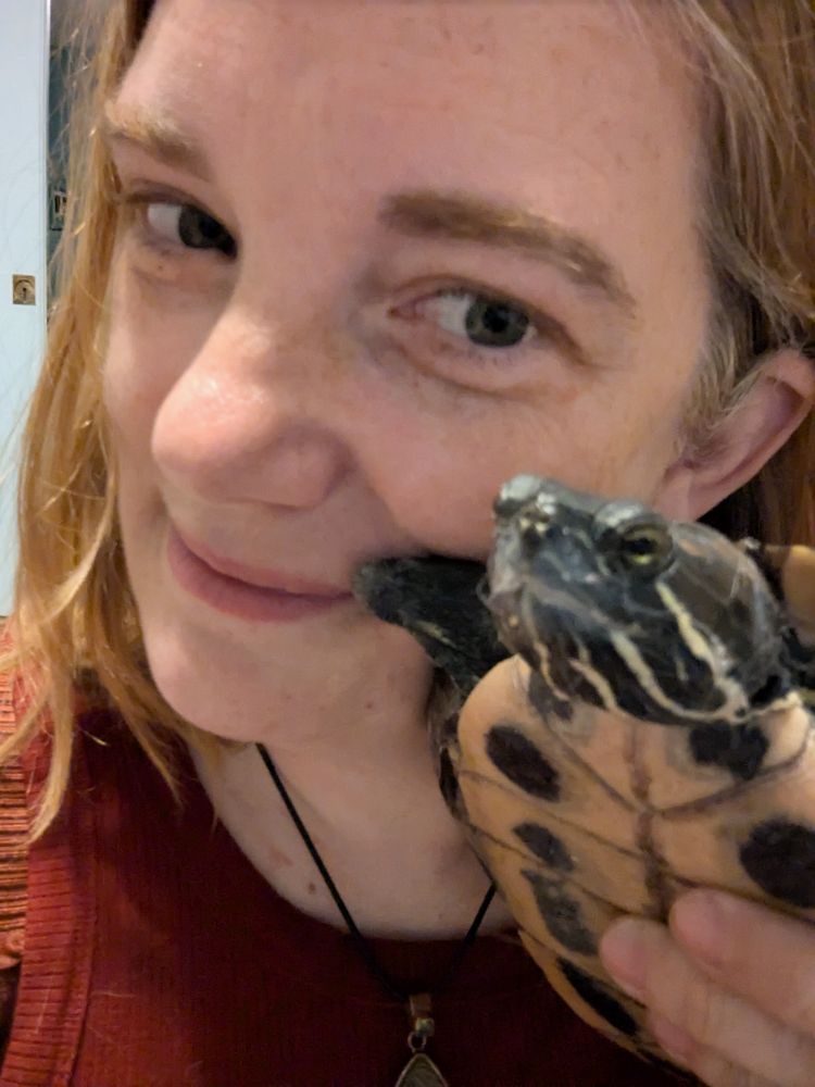 Culliope mogs for the camera with ignatia the red earred slider