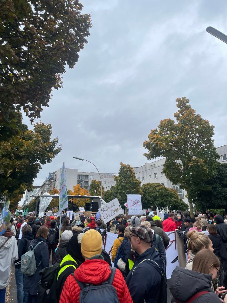 Bild von der Demo Unkürzbar.