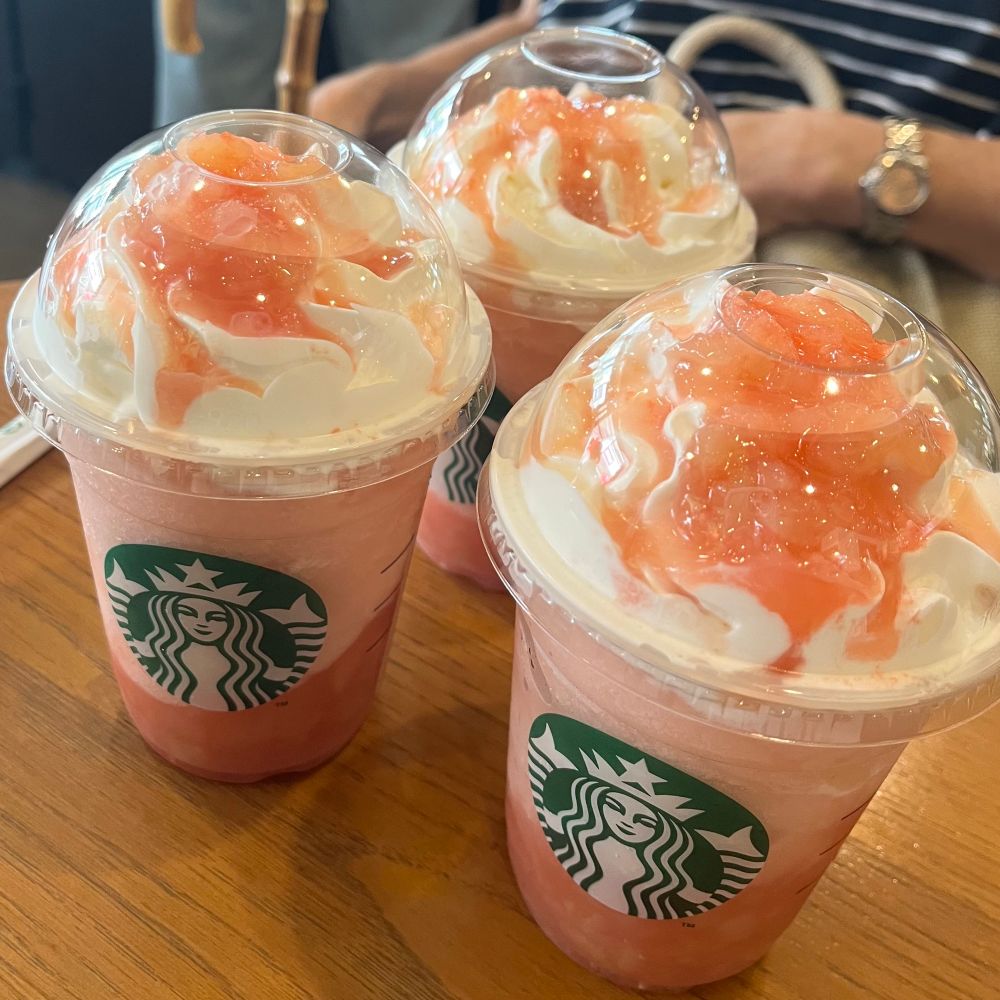 スタバフラぺ桃果肉マシマシ