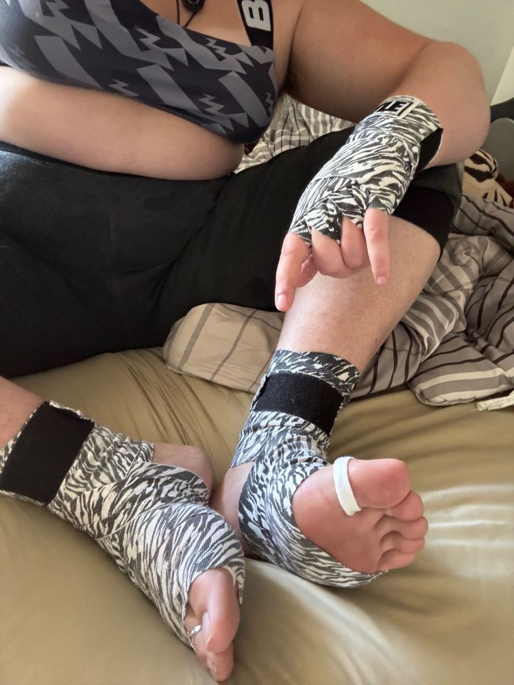 a pic of my soles with boxing wraps on