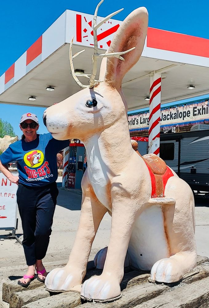 Posing with the world’s biggest jackalope. 