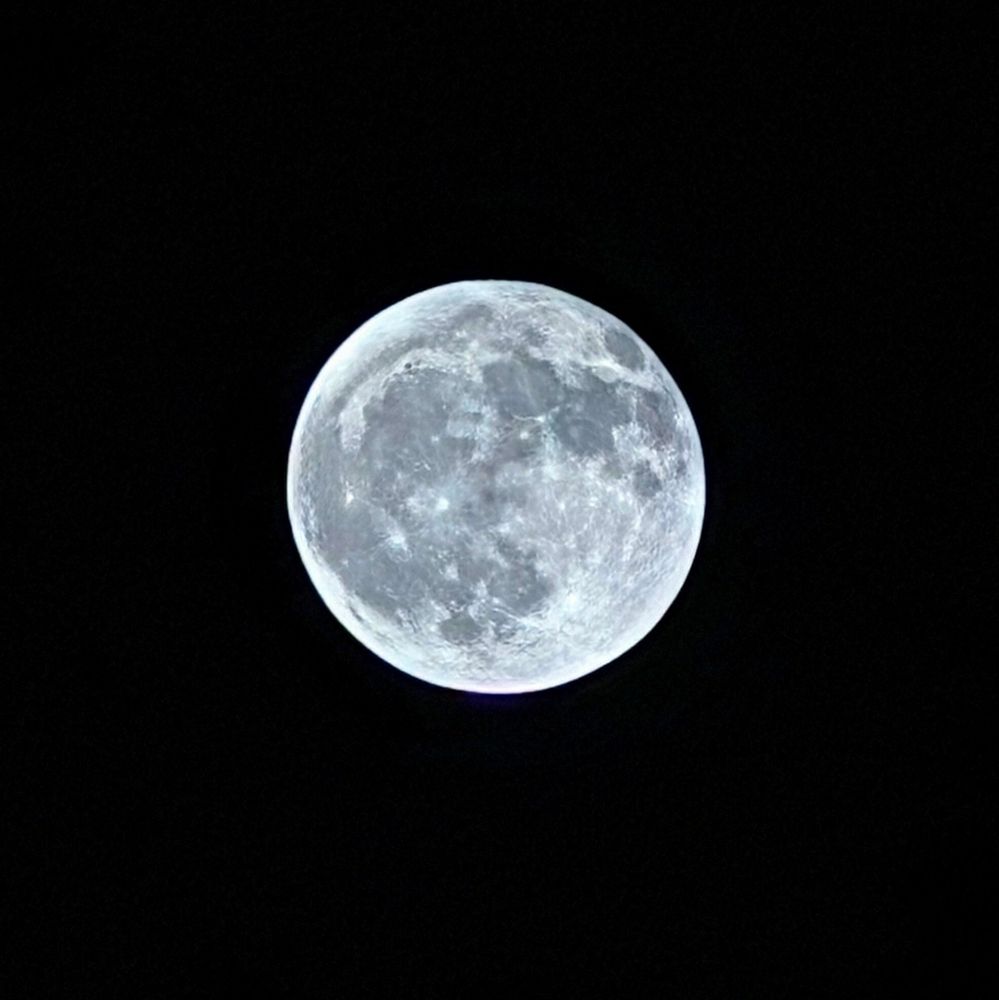 A picture of the moon.