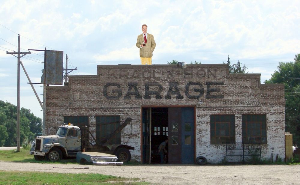 cunt on a garage