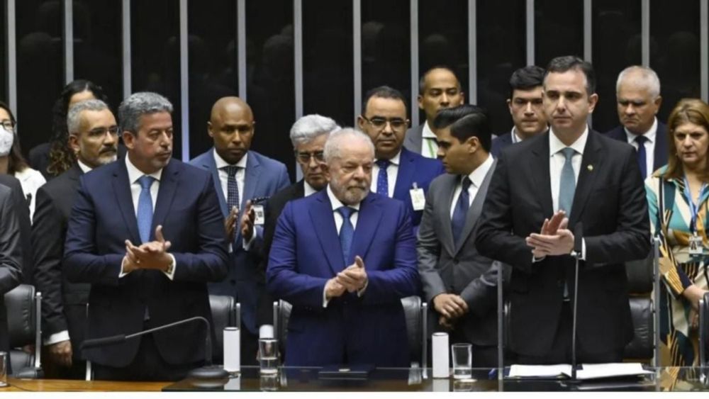 Faria Lima, direita e extrema direita sentem o governo frágil e vão na jugular - Por Mauro Lopes