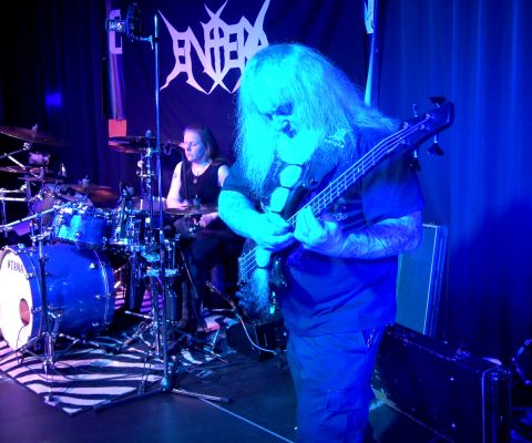 Carsten. Bassist und Sänger der Nürnberger Thrash Metal Band Entera.