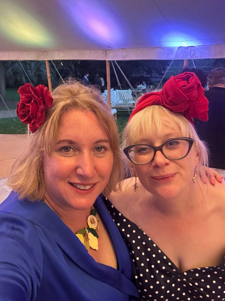 Both of us but this time up close. Red headgear clearly on display 