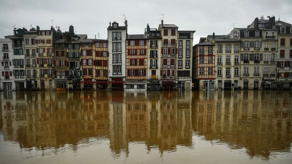 Massive Überschwemmungen: Extremregen flutet Frankreich – ein Toter in Paris