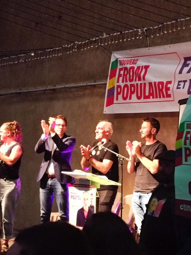 Pauline Salingue, Hadrien Clouet, Philippe Poutou et Olivier Besancenot le 4 juillet 2024 à Carcassonne