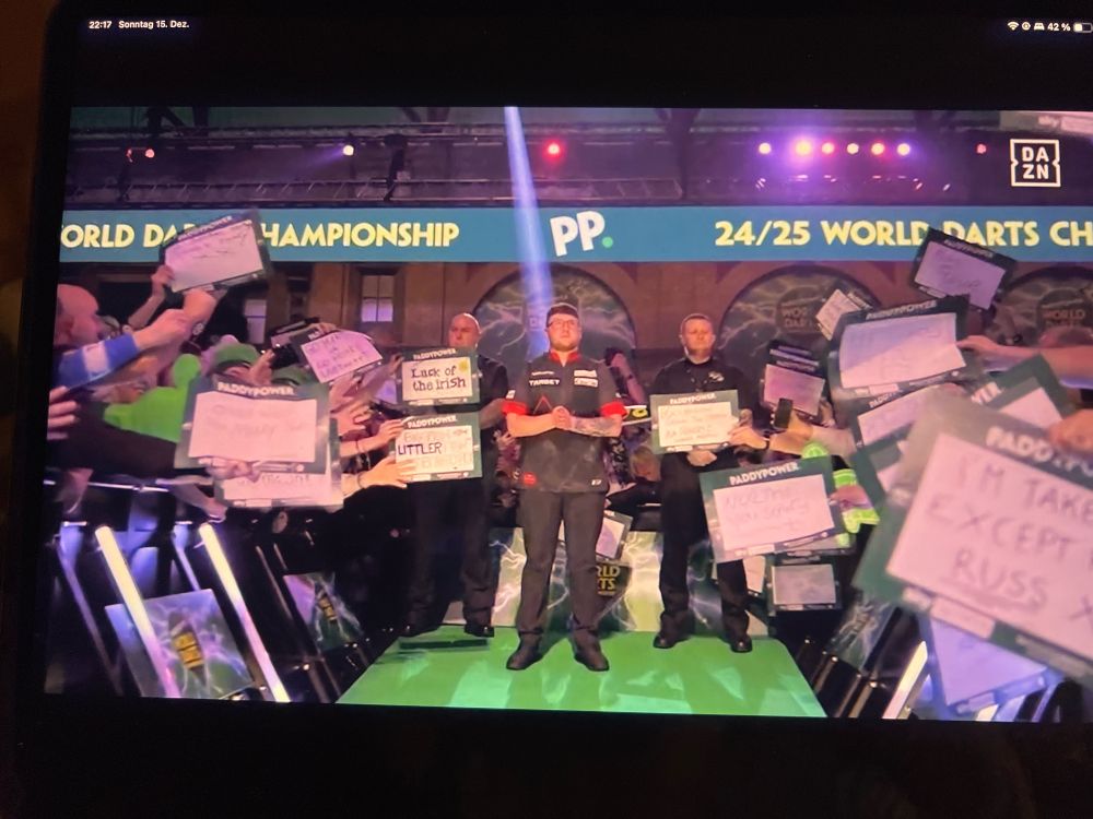 Keen Barry vor seinem Walk-on bei der Darts WM