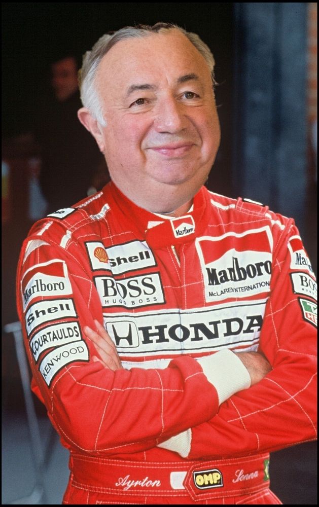 Ayrton Senna avec la tête de Gerard Larcher