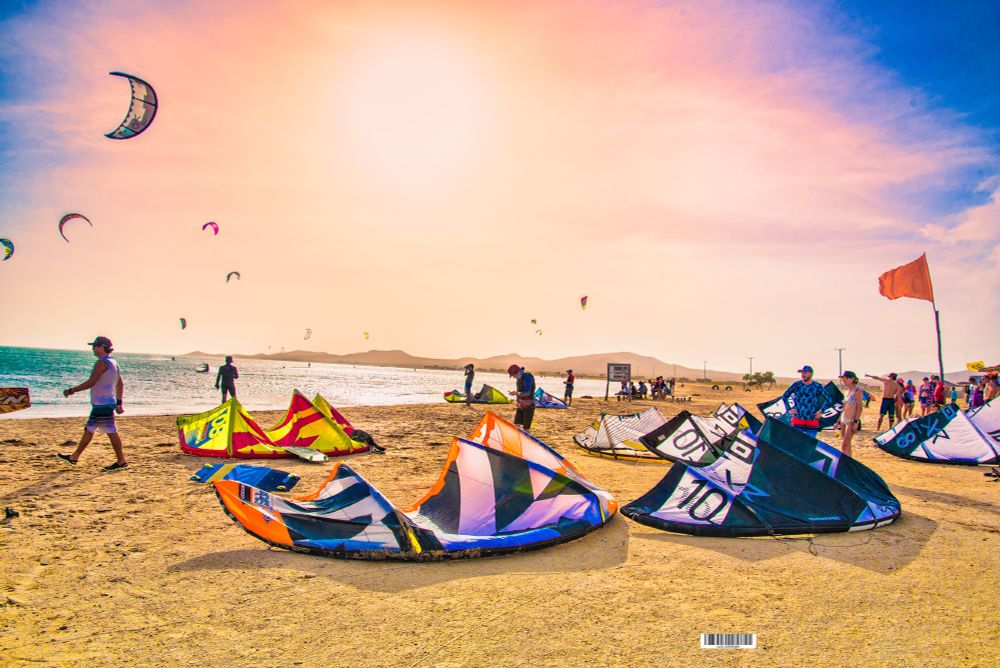 Ah, the joy of a seaside celebration! The sounds of laughter and splashing, the vibrant colors of beachwear, and the lingering scent of exertion after a good sport of sea
see my 🔝📷 here ▶️
bsky.app/profile/did:...
#cabodelaVela #guajira #colombia
 #storytelling #luiscordobapharchive  #eastcoastkin #art   #picoftheday  #photographer