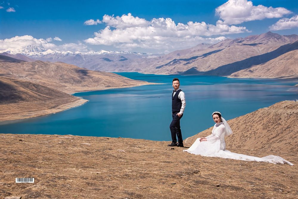 #Yamdrok #Lake wedding celebrations in #TIBET #mountains #mountainmonday MY PHOTOS IN MEDIA https://bsky.app/profile/did:plc:gkdzhhasll5lweby2pnakh3c/feed/aaabby22ehomq REPOSTS IN POST my #scape ▶️ https://bsky.app/profile/did:plc:gkdzhhasll5lweby2pnakh3c/feed/aaakxjvg42x26 #storytelling #luiscordobapharchive #picoftheday #earth #mountain #landscape #photographer #eastcoastkin