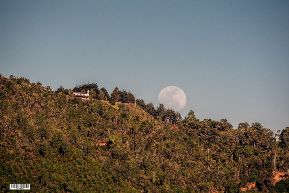 Here's the chapel and its #moon Glorious #sky and #sunset #faint moon Do you think the moon is an easy subject?  it's #capricious #lover  I've waited for this photo for about five years We had three years of "la niña" rain and clouds nonstop. No full moon in the last three August at this location. 
it is only in August that the Chapel has its moon. 
visit my moon top  collection here
https://bsky.app/profile/did:plc:gkdzhhasll5lweby2pnakh3c/feed/aaaln37e7klzu

#Photography
#Photographs
#BlueSkyArt
#EastCoastKin
#Moon
#Morning
#Nature
#moon    #scape
 One day before the Waxing Gibbous moon #storytelling #luiscordobapharchive  #eastcoastkin #art     #photographer #moonrise 