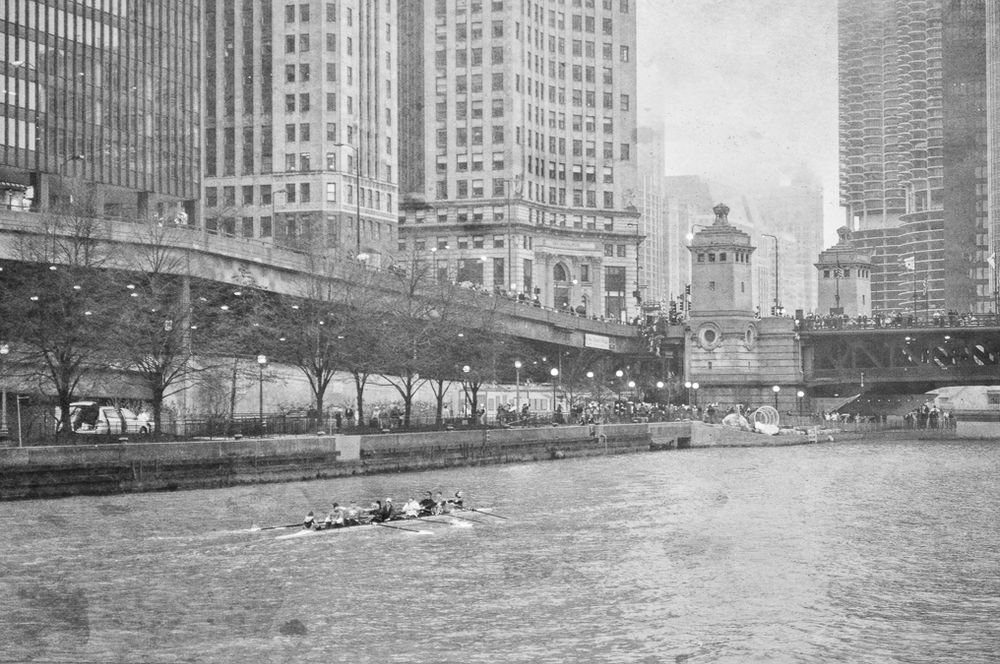 What's up?     crew rowing shell in Chicago River 
 
 go to my SCAPE 🔝📷▶️ here;
https://bsky.app/profile/did:plc:gkdzhhasll5lweby2pnakh3c/feed/aaahz7avjwmia
#chicago #classicmono
#cityscape     #storytelling #luiscordobapharchive  #eastcoastkin #scape  #art   #picoftheday #urbangaze #city
 #photographer ⁠ 